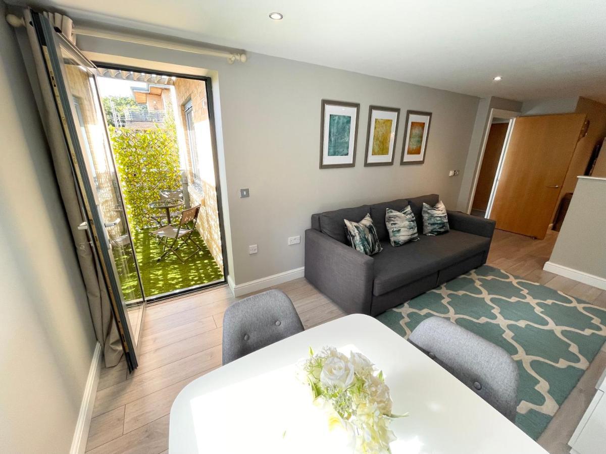 Urban Living'S - The Wesley Beautiful City Centre Apartment With Balcony Oxford Extérieur photo