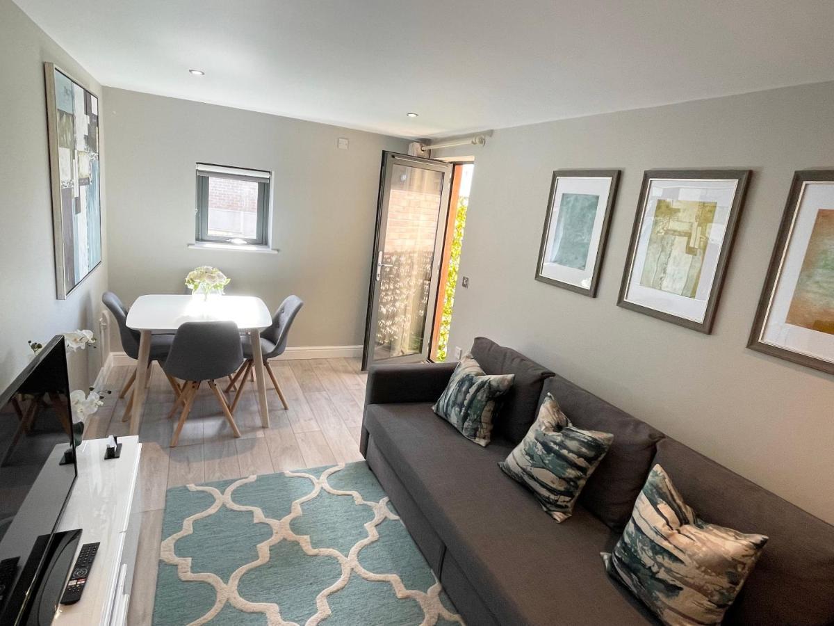 Urban Living'S - The Wesley Beautiful City Centre Apartment With Balcony Oxford Extérieur photo